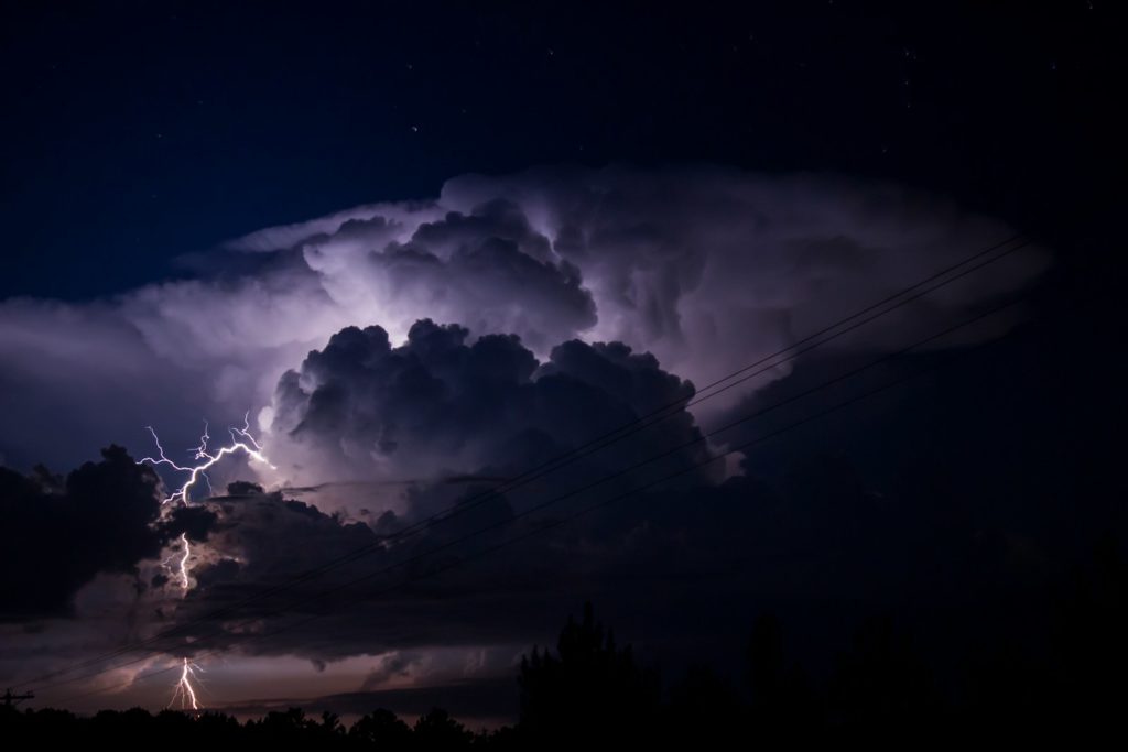 Single cell thunderstorm cloud